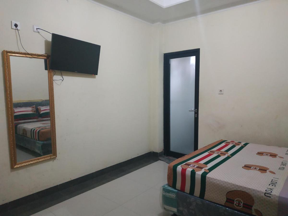 Spot On 2832 Sukatani Indah Hotel